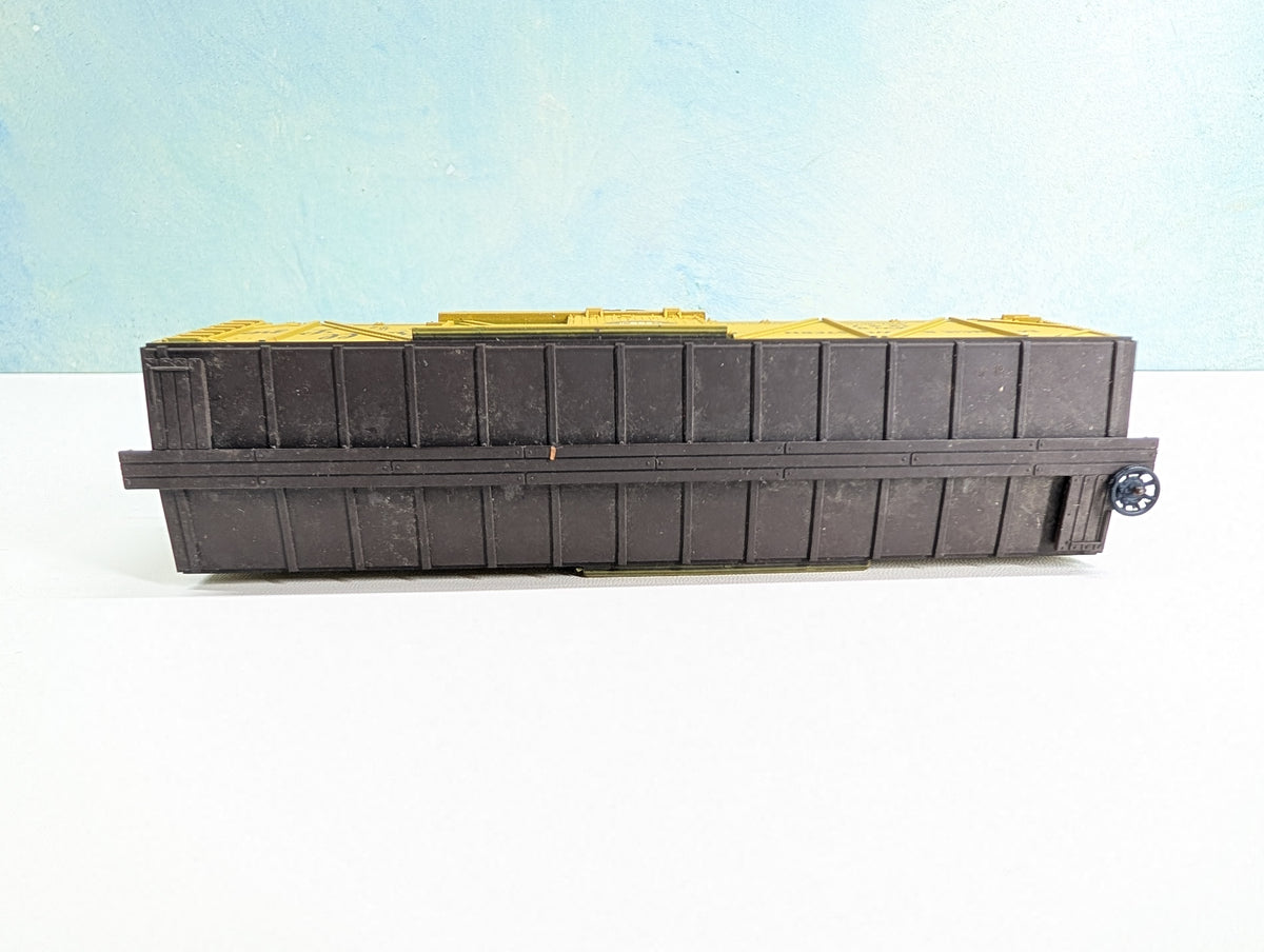 USED TRAIN MINIATURE HO Scale Wood Billboard Box Car Muncie & Western MWR #1247 The Ball Line