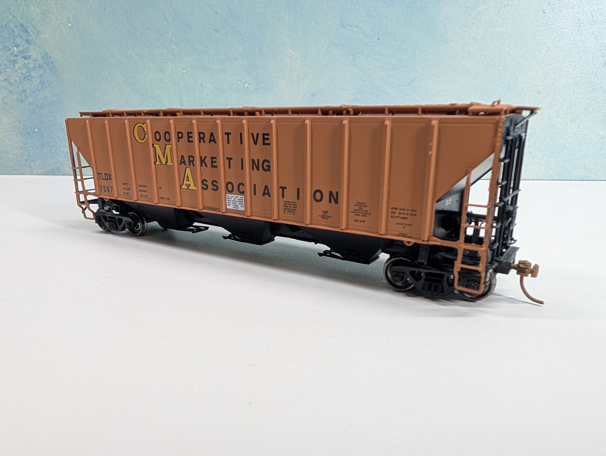 USED Life-Like HO Scale Covered Hopper Cooperative Marketing Association TLDX #7567 Metal Wheels, Proto 2000