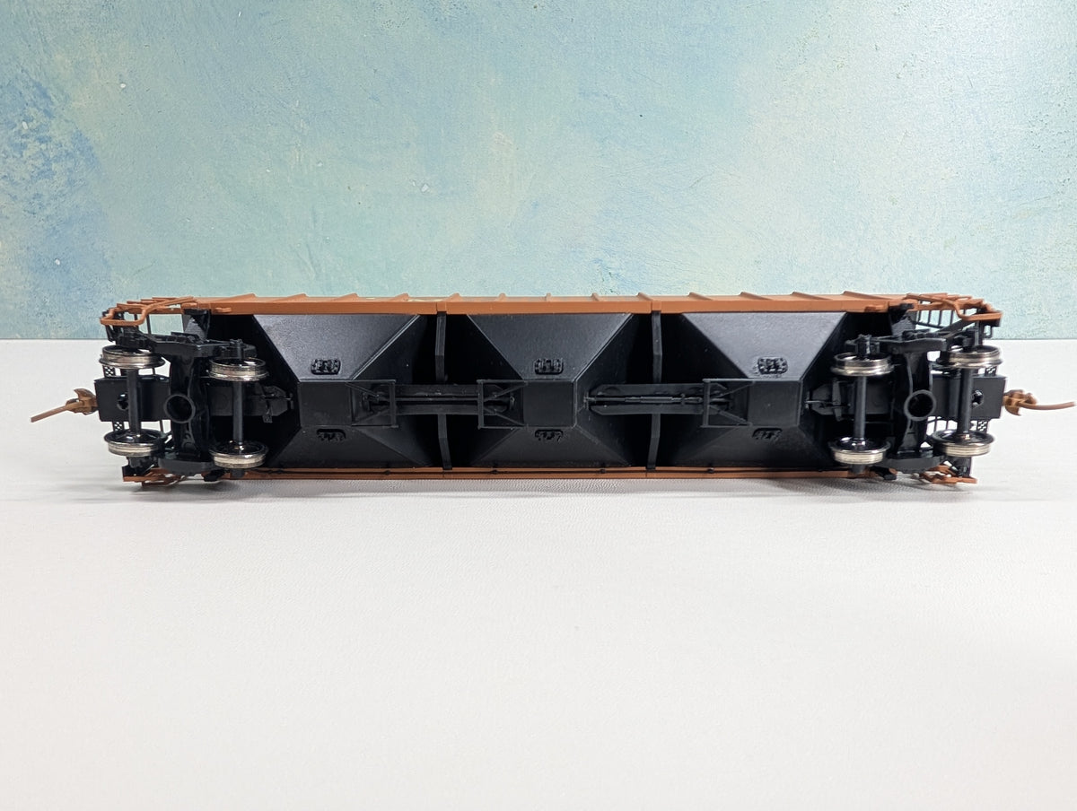 USED Life-Like HO Scale Covered Hopper Cooperative Marketing Association TLDX #7567 Metal Wheels, Proto 2000