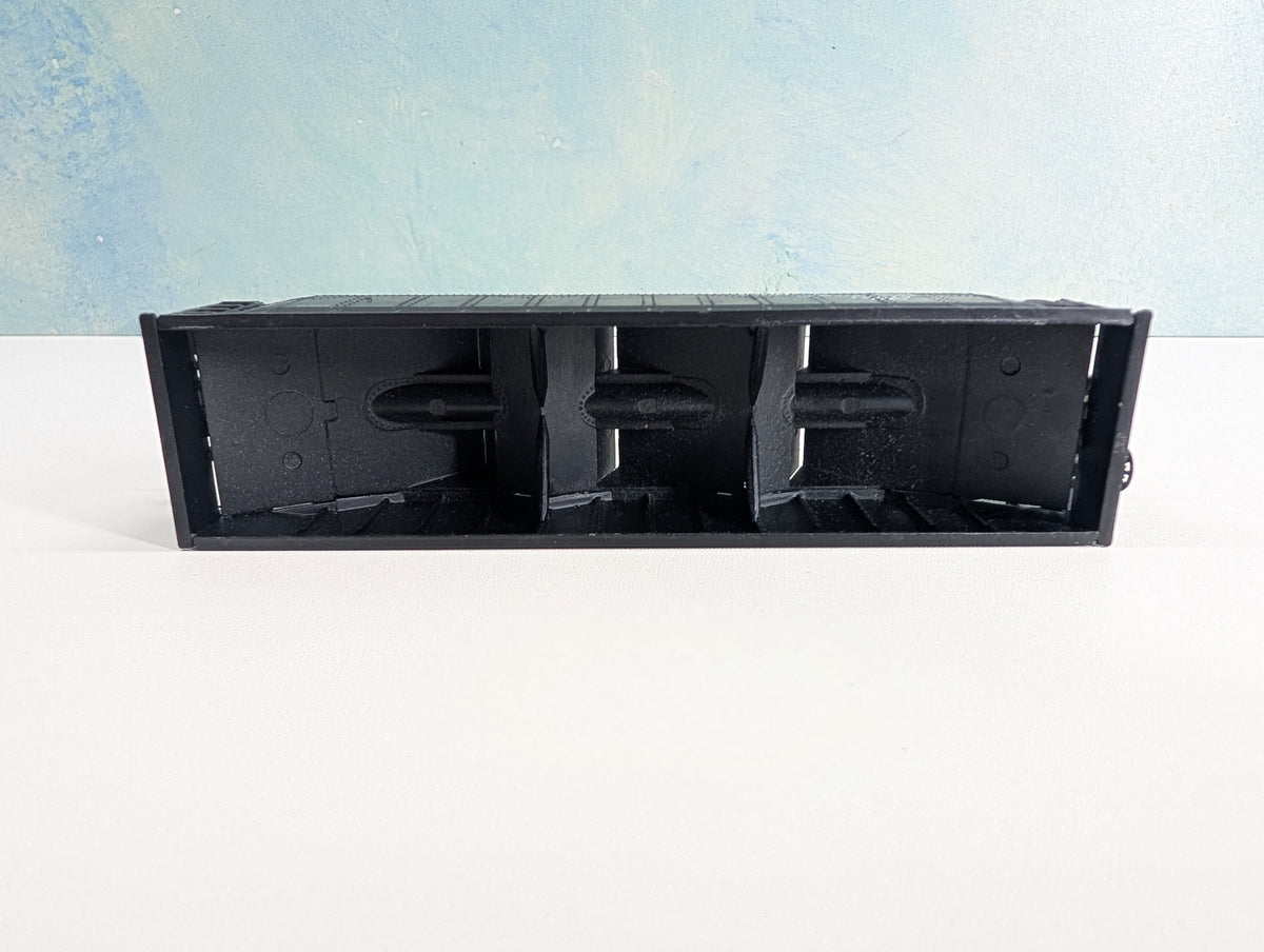 USED Ulrich HO Scale 3 Bay Hopper CNJ #67041 Metal Wheels, Decal