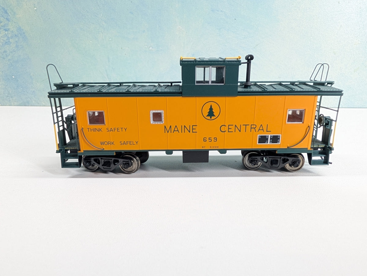 USED Atlas HO Scale Caboose Maine Central #659 Metal Wheels