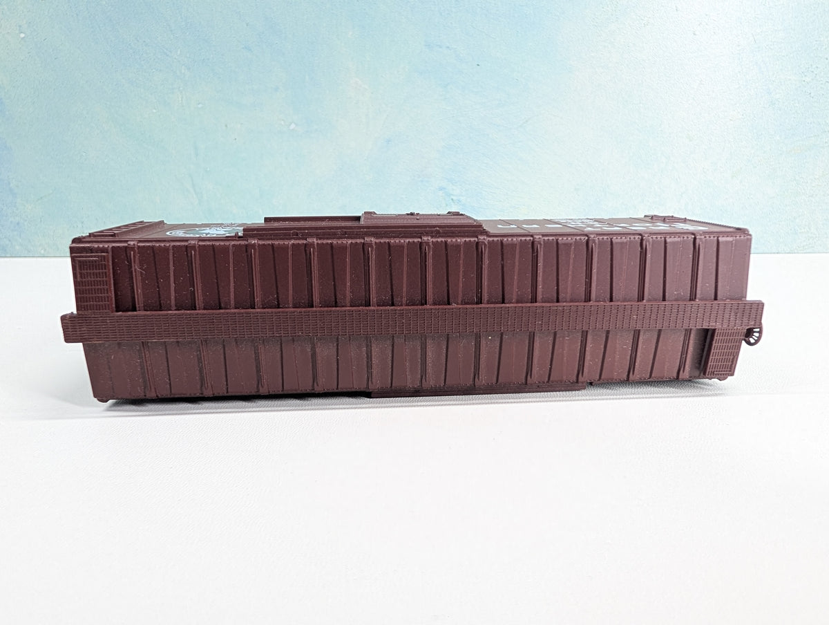 USED Walthers HO Scale 40' Box Car Great Northern GN #18632