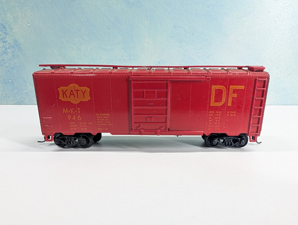 USED Roundhouse HO Scale 40' Box Car MKT DF #946 KATY