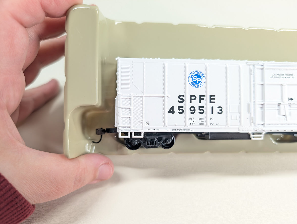 Athearn 7112 HO Scale 57' Mechanical Reefer Southern Pacific SPFE #459513
