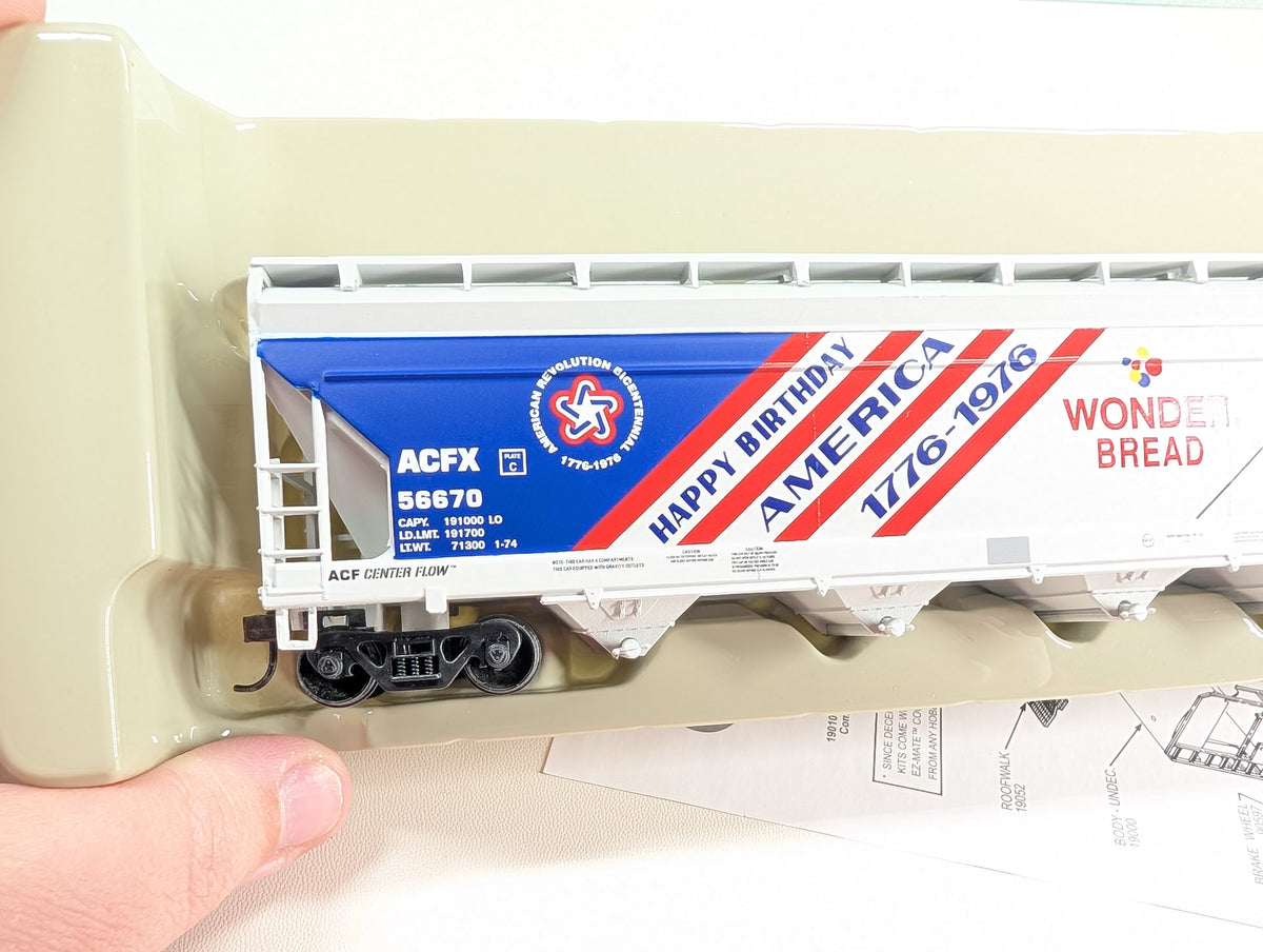 Athearn 7200 HO Scale ACF Centerflow Hopper Wonder Bread Hostess Cakes ACFX #56670