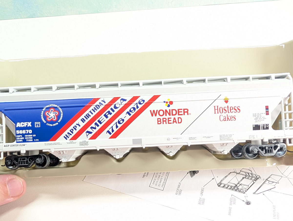 Athearn 7200 HO Scale ACF Centerflow Hopper Wonder Bread Hostess Cakes ACFX #56670