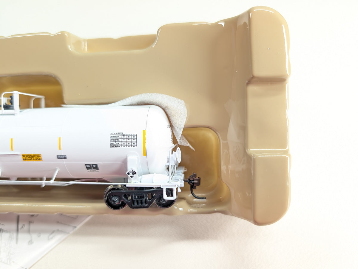 Athearn 73948 HO Scale RTC 50' Acid Tank Car UTLX #802726