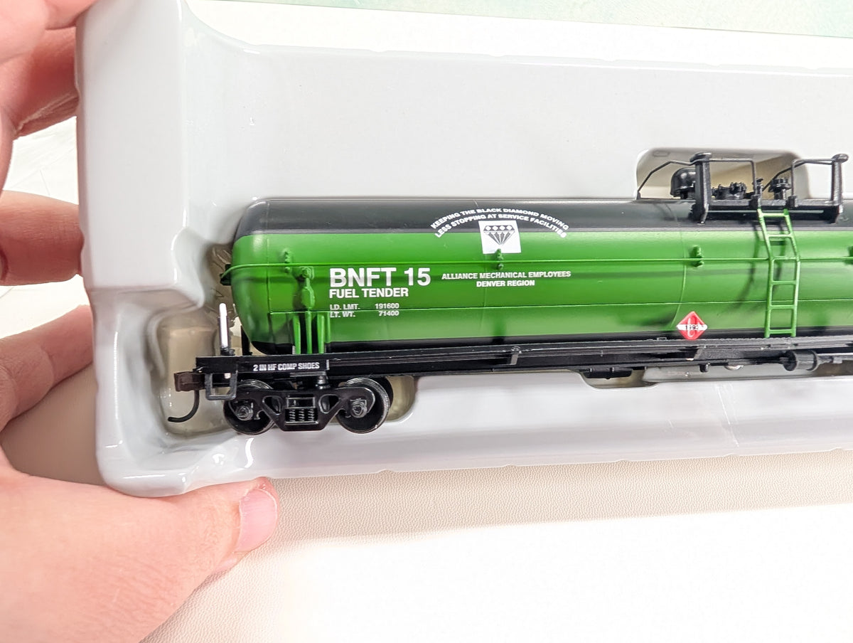 Athearn 7371 HO Scale 62' Tank Car Burlington Northern BNFT #15