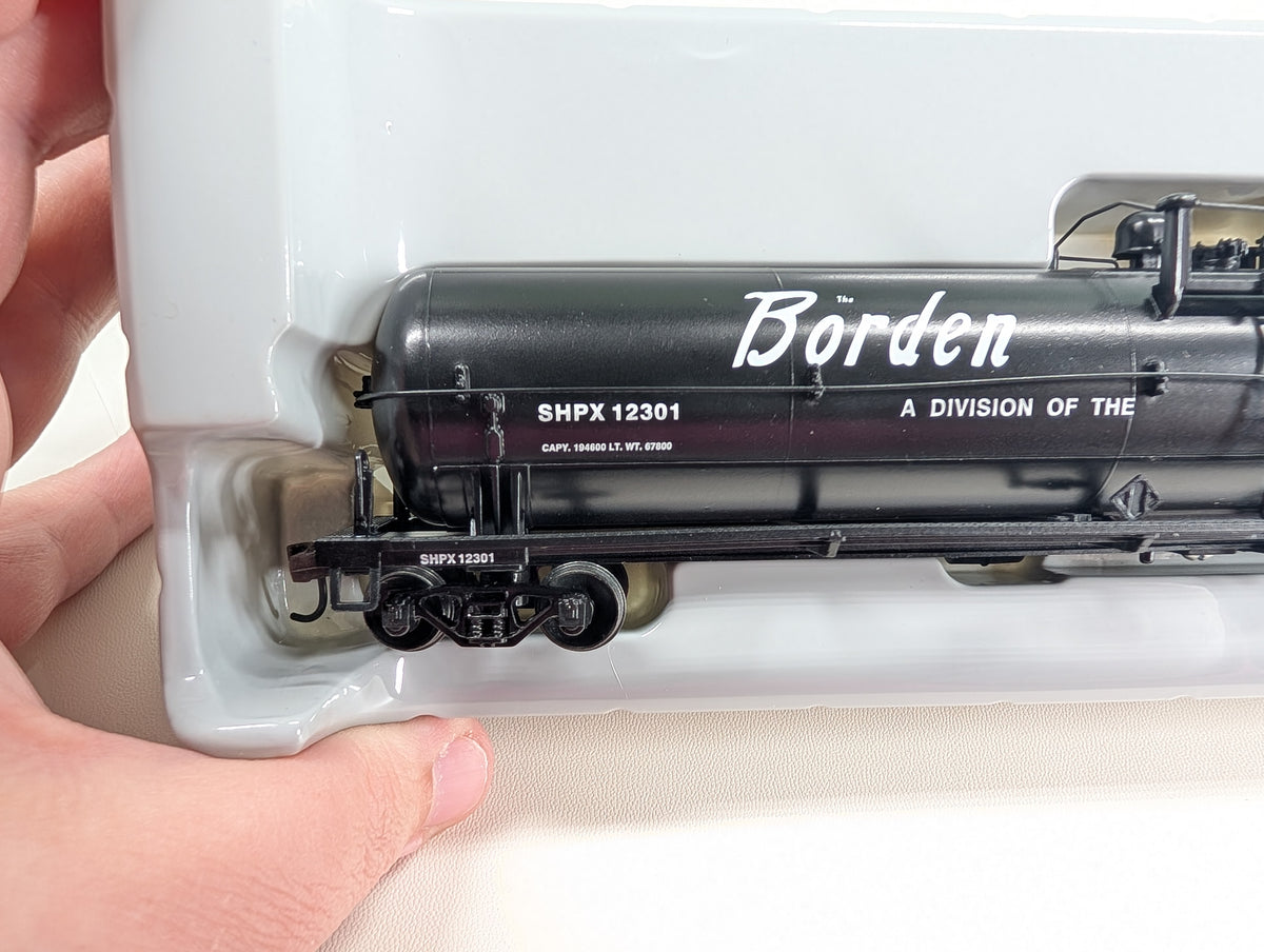 Athearn 7375 HO Scale 62' Tank Car Borden Chemical SHPX #12301