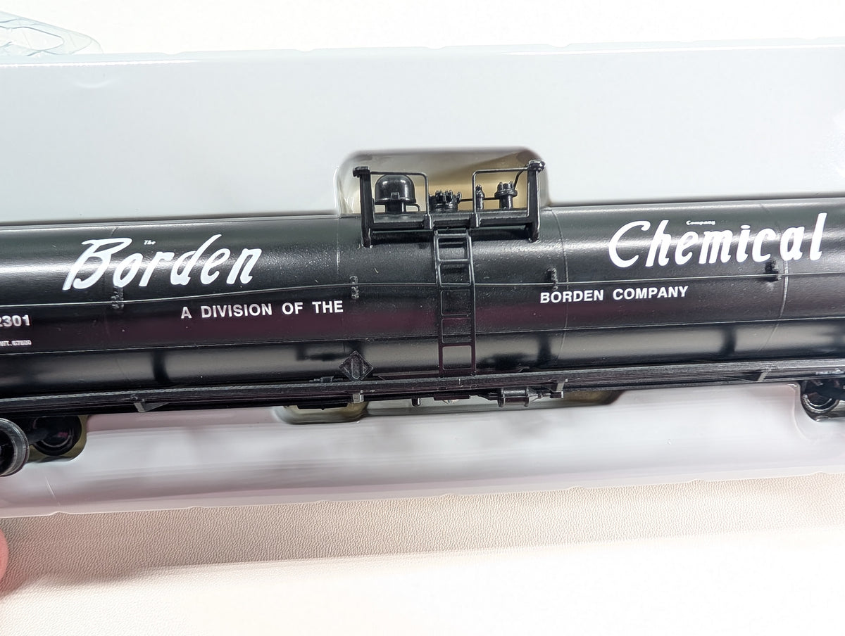 Athearn 7375 HO Scale 62' Tank Car Borden Chemical SHPX #12301