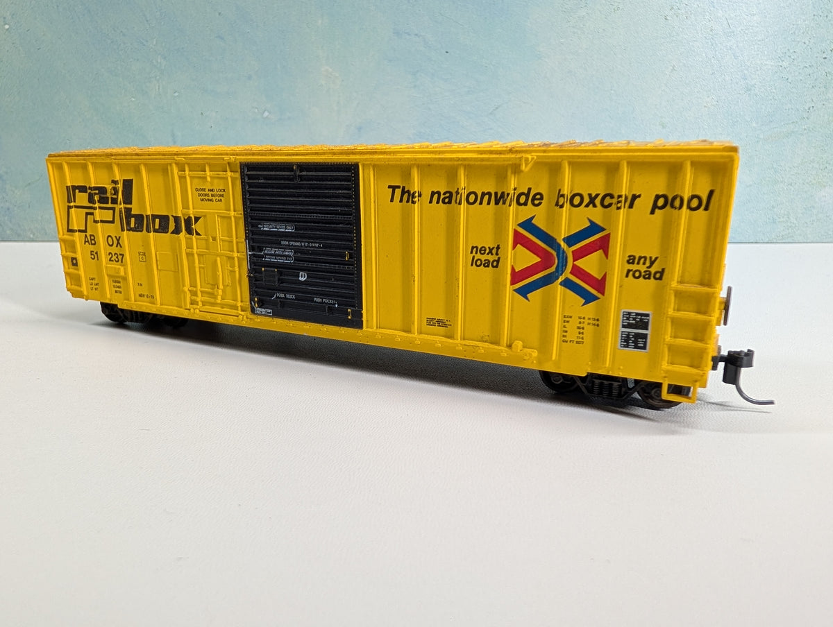 USED Roundhouse HO Scale 50' Box Car Railbox ABOX #51237