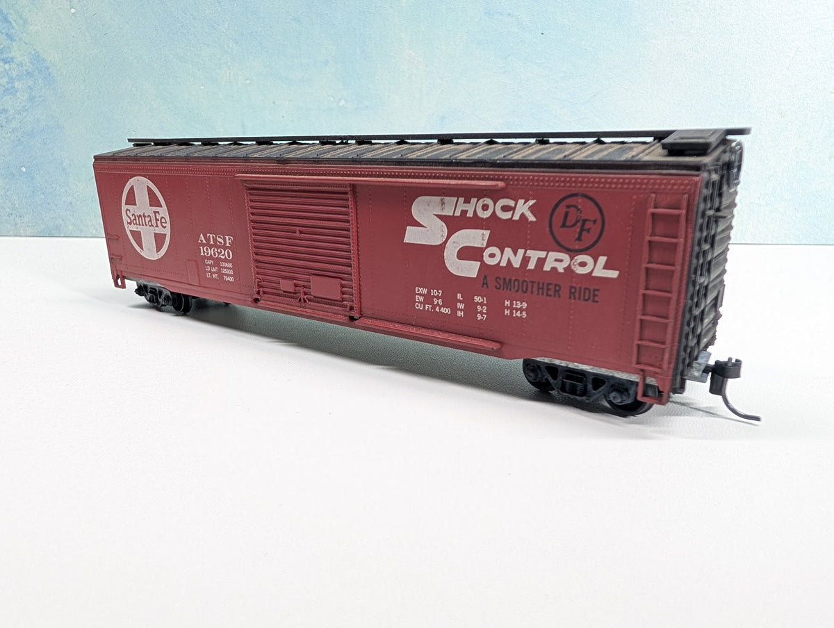 USED Roundhouse HO Scale 50' Box Car Santa Fe ATSF #19620 Shock Control