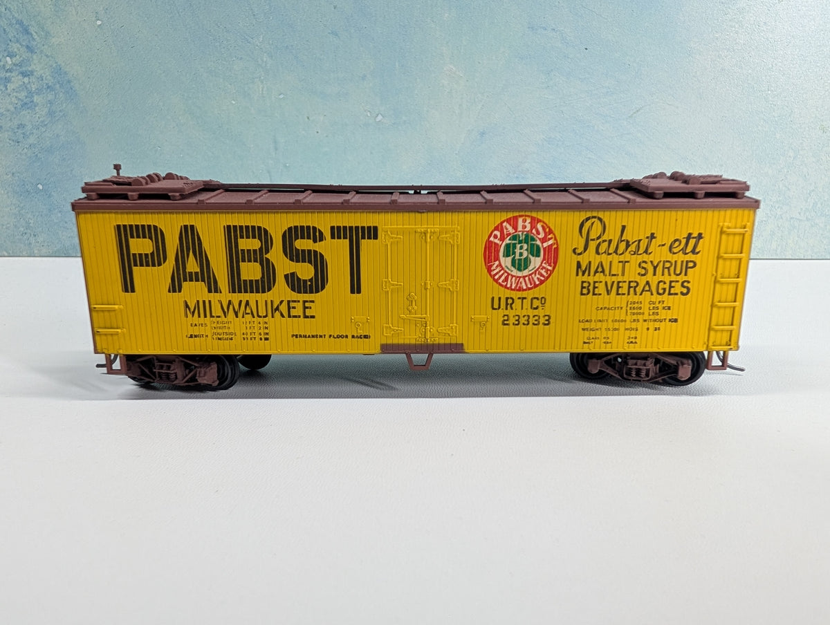 USED TRAIN MINIATURE HO Scale 40' Reefer Pabst Milwaukee URTC #23333