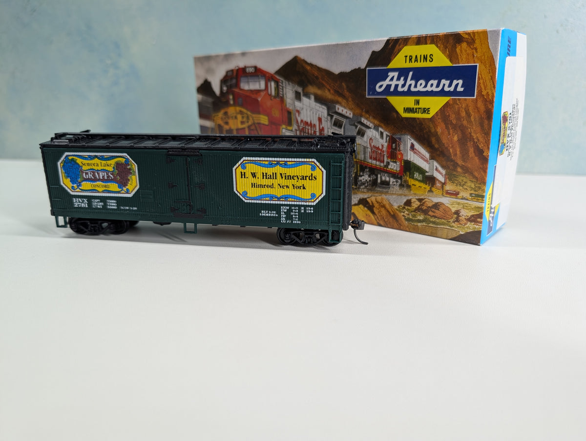 USED Athearn HO Scale 40' Reefer "Show Me Model Railroad Co" HW Hall Vineyards HVX #2781 Seneca Lake Grapes