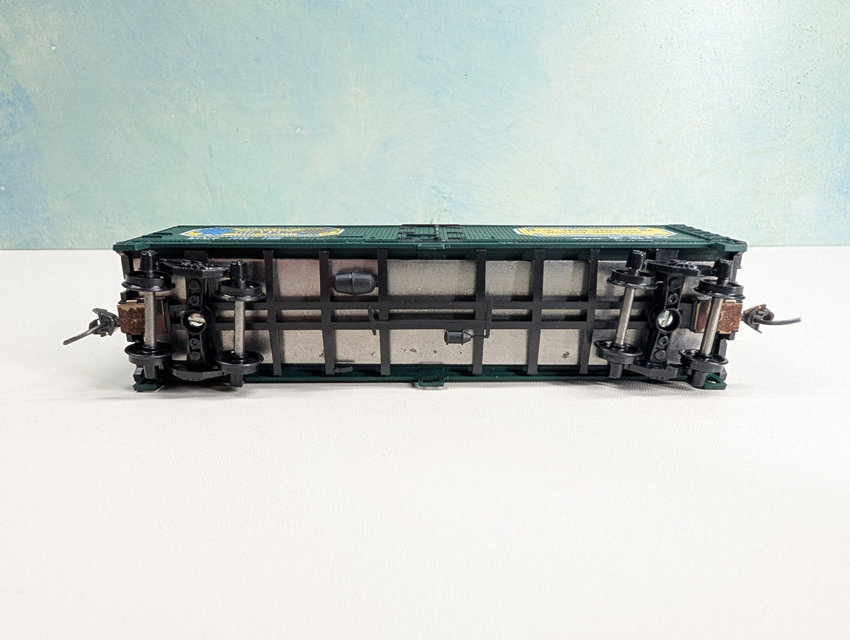 USED Athearn HO Scale 40' Reefer "Show Me Model Railroad Co" HW Hall Vineyards HVX #2781 Seneca Lake Grapes