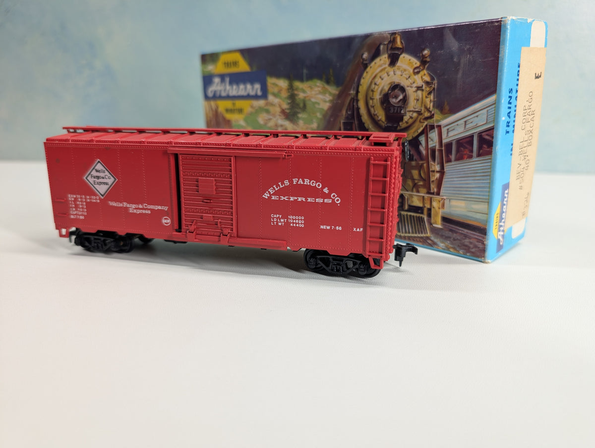 USED Athearn HO Scale 40' Box Car Wells Fargo Bev-Bel