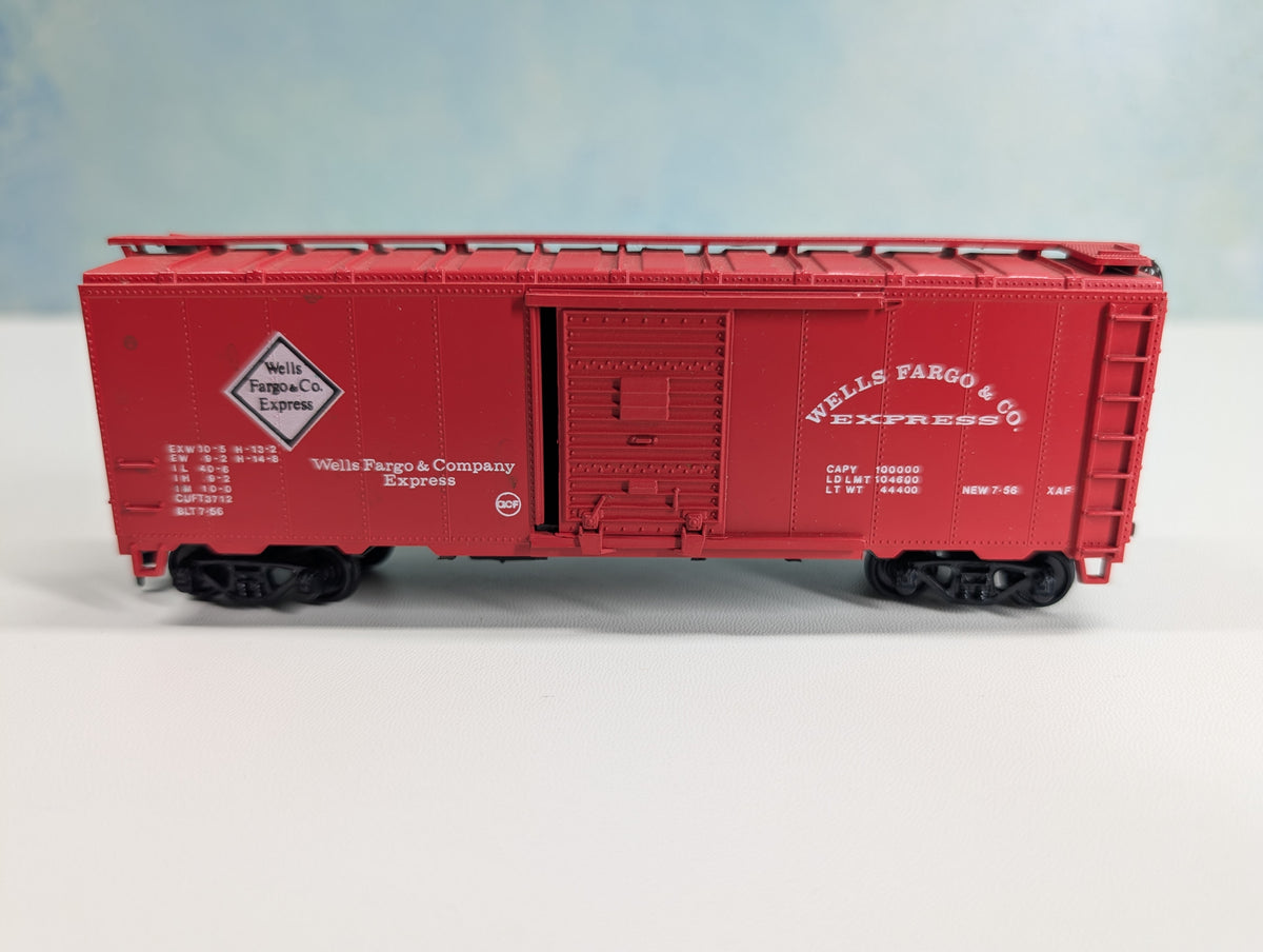 USED Athearn HO Scale 40' Box Car Wells Fargo Bev-Bel