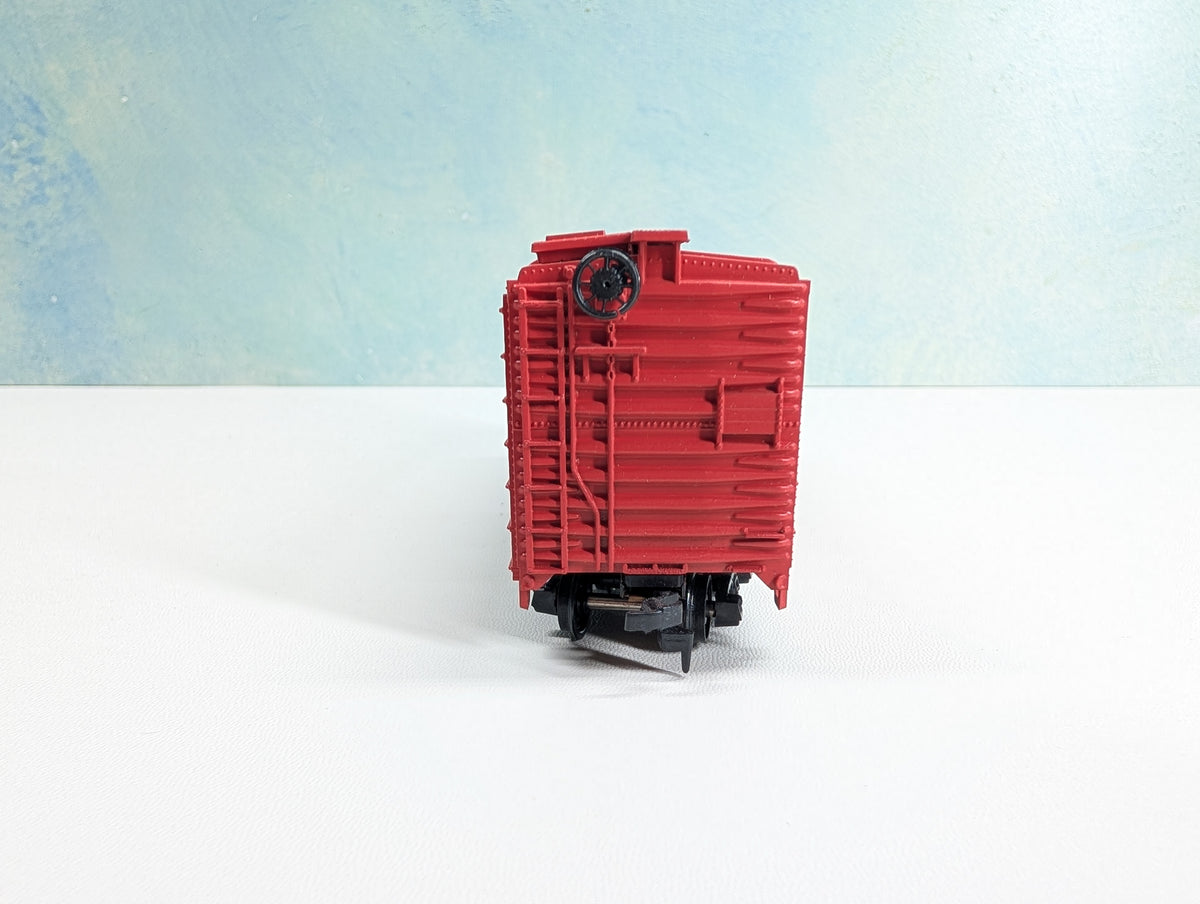 USED Athearn HO Scale 40' Box Car Wells Fargo Bev-Bel