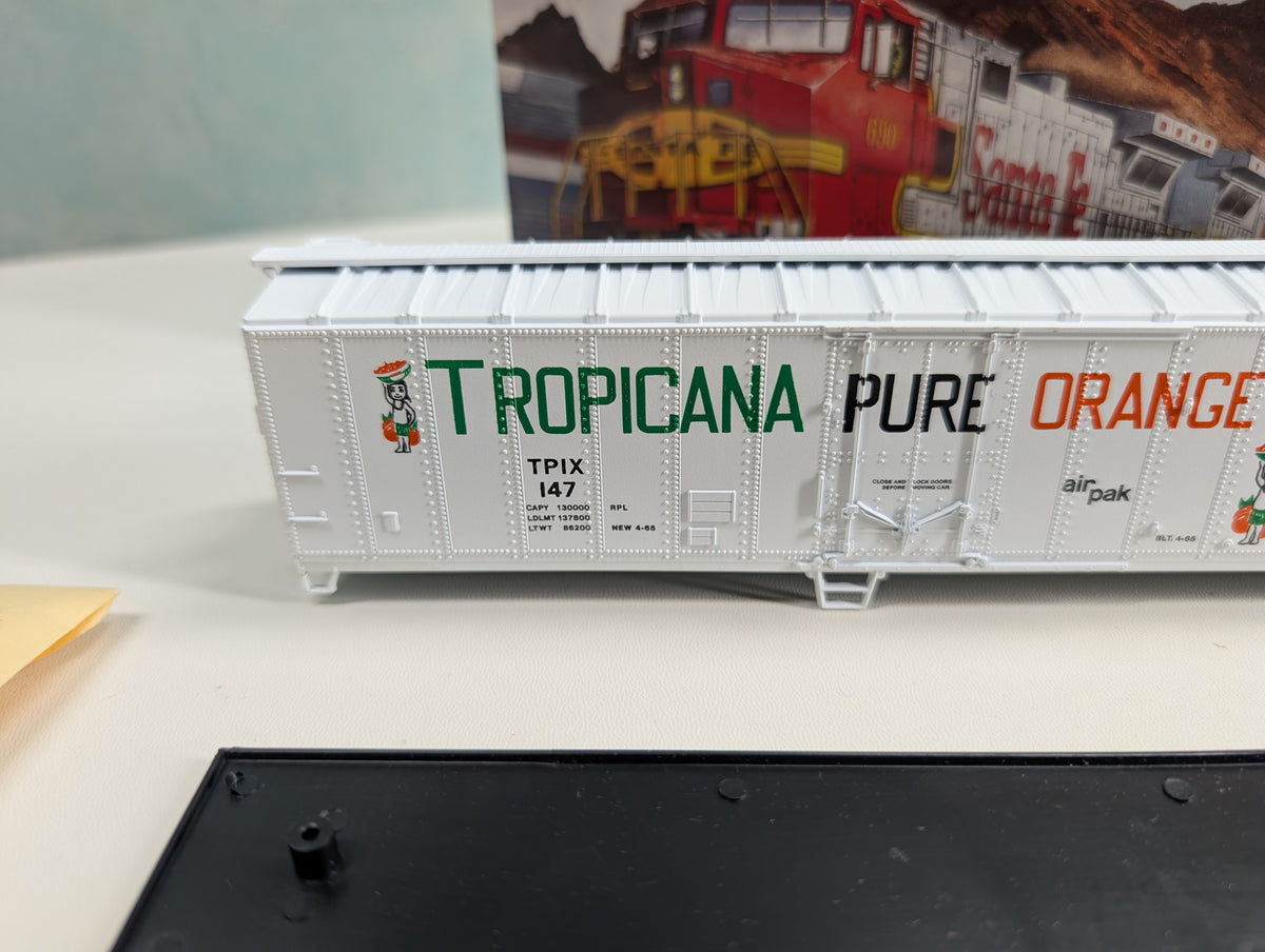 USED Athearn HO Scale 50' Mechanical Reefer Tropicana TPIX #147 Bev-Bel KIT