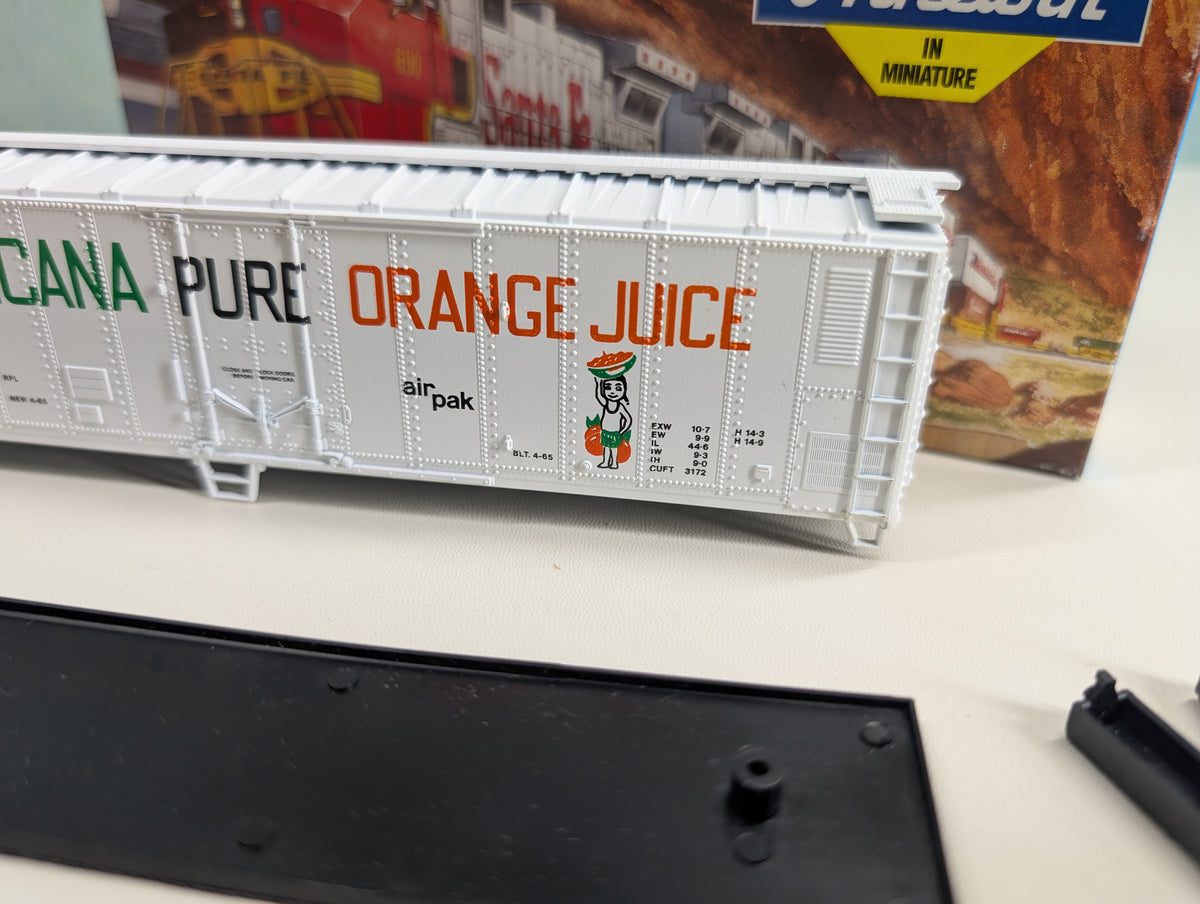 USED Athearn HO Scale 50' Mechanical Reefer Tropicana TPIX #147 Bev-Bel KIT