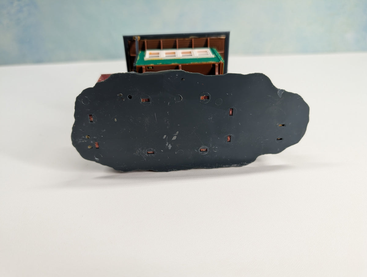 USED HO Scale Signal Crossing Tower