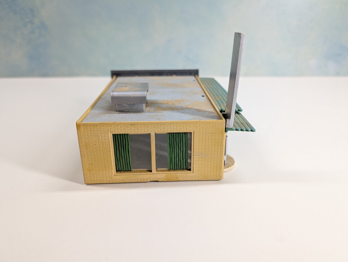 USED HO Scale Bank