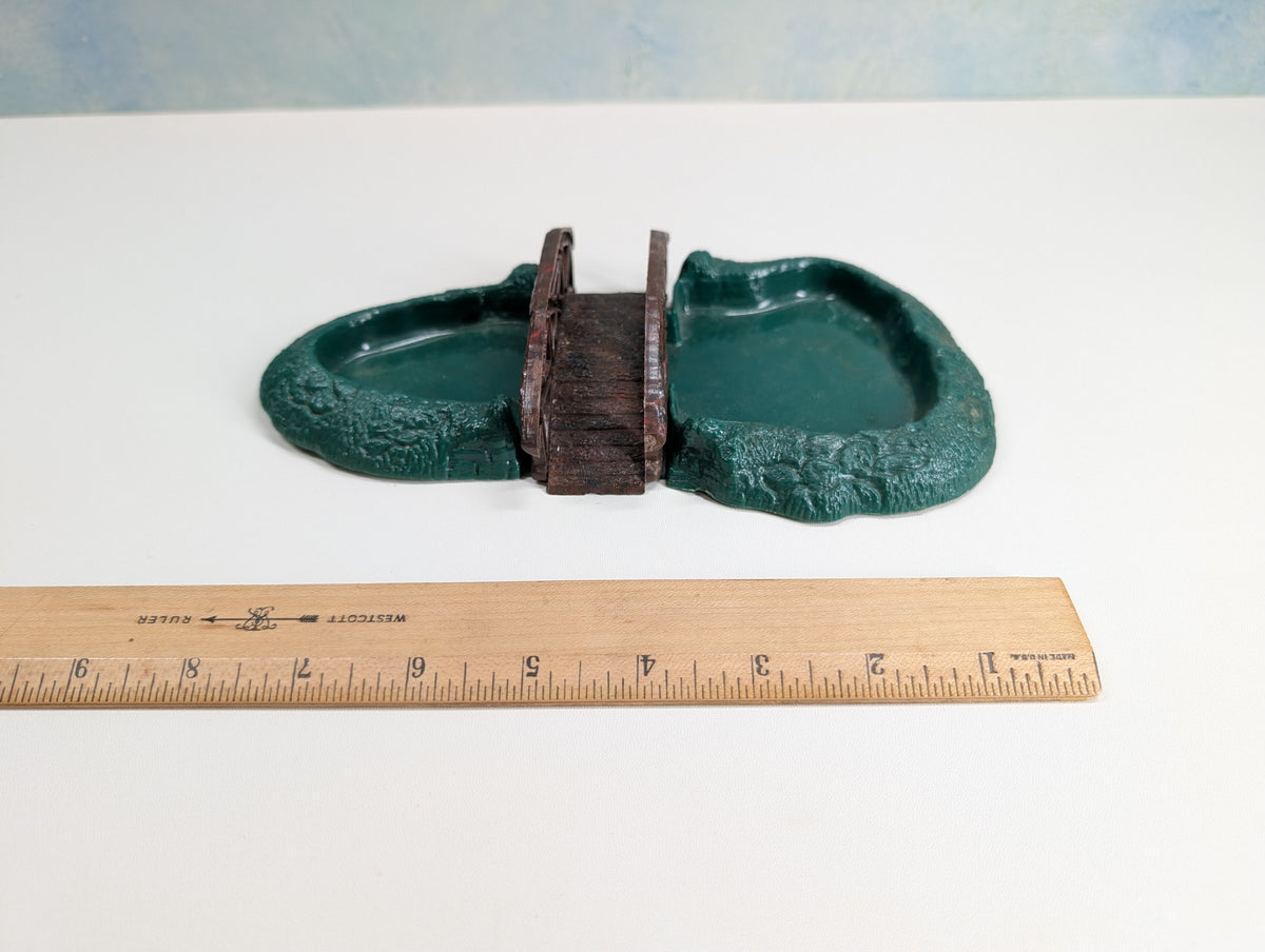 USED Bachmann Plasticville HO Scale Bridge & Pond