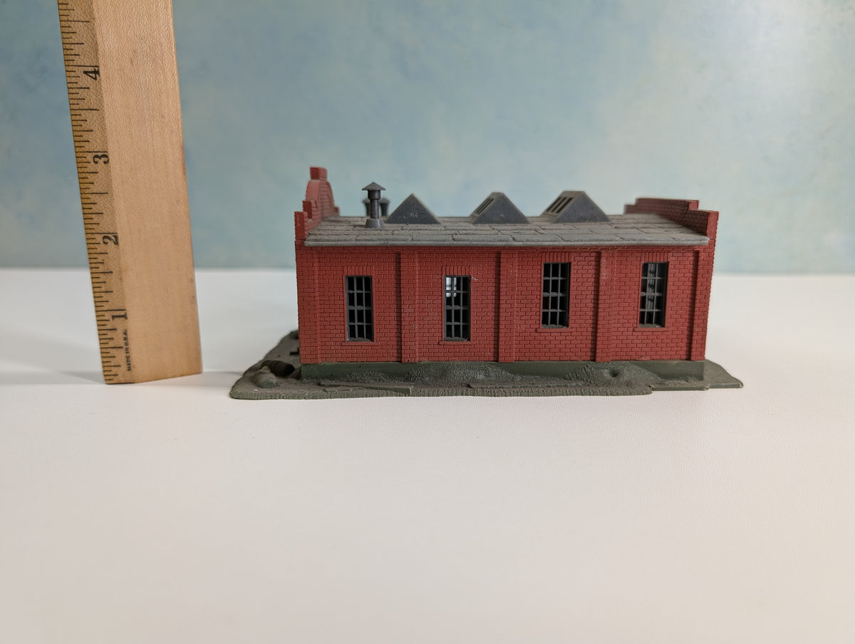 USED Pola HO Scale Brick Warehouse