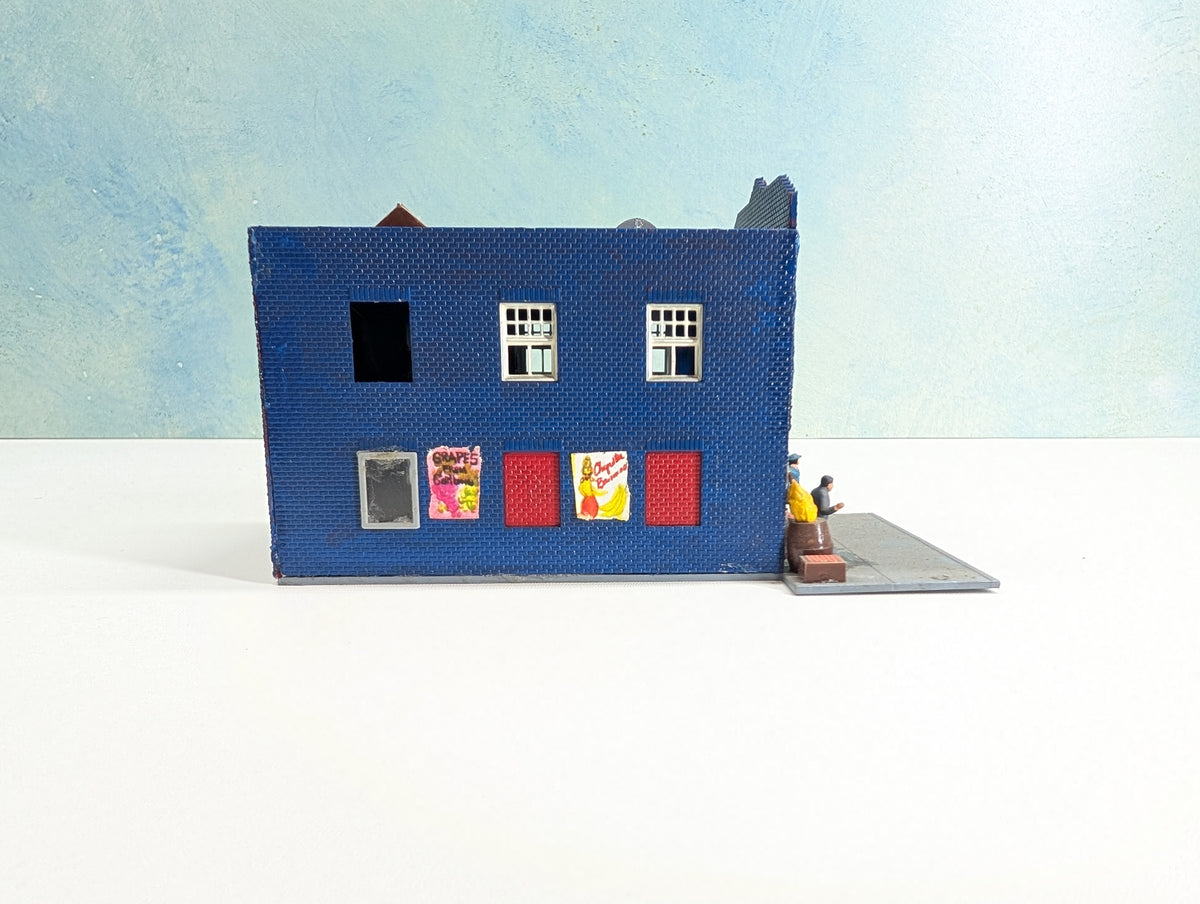 USED Tyco HO Scale Dentist Office and Joe's Fruits & Vegetables