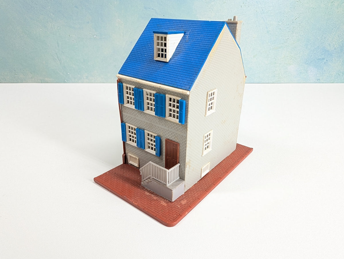 USED HO Scale Light Gray and Blue Brick House