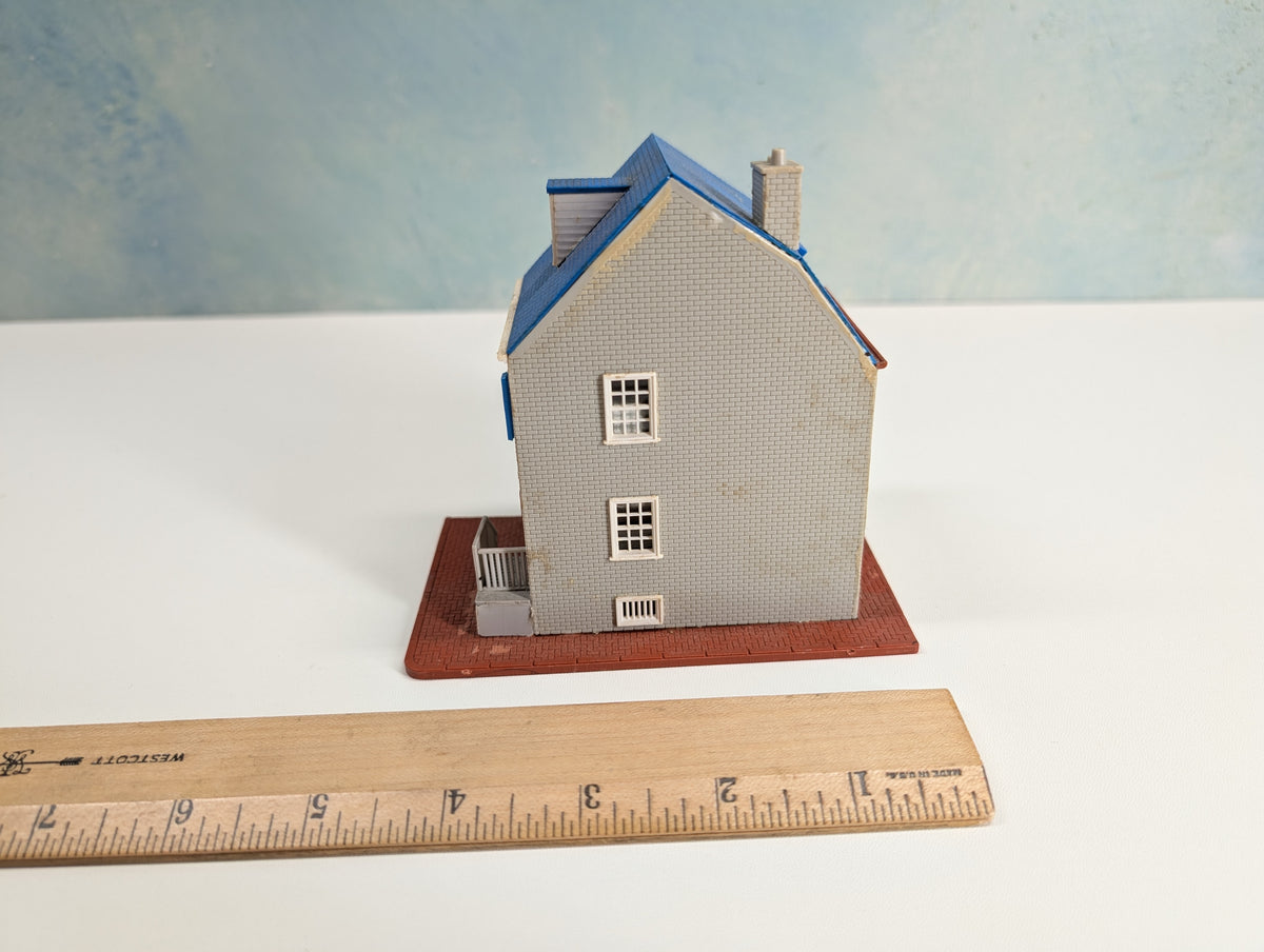 USED HO Scale Light Gray and Blue Brick House
