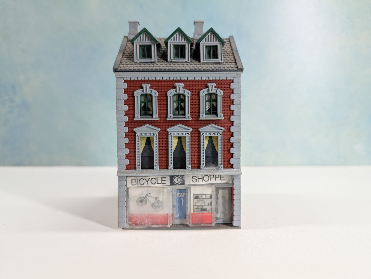 USED HO Scale Bicycle Shop, Brick Storefront