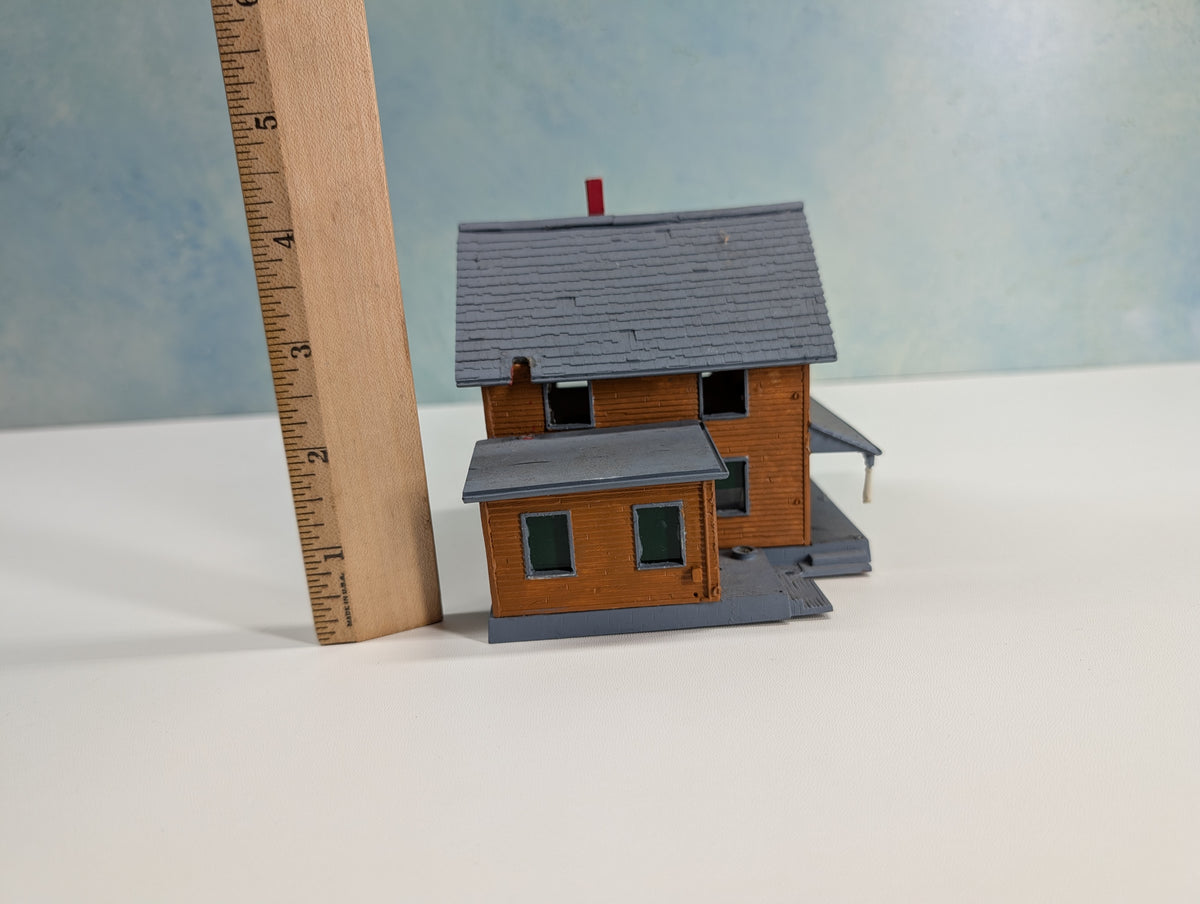 USED Revell HO Scale Farm House