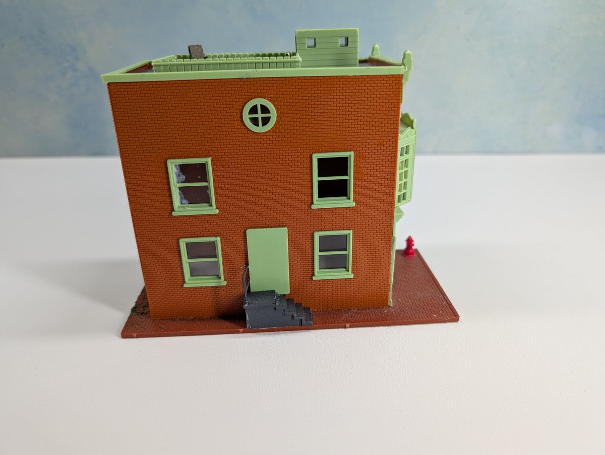 USED HO Scale Brick Storefront