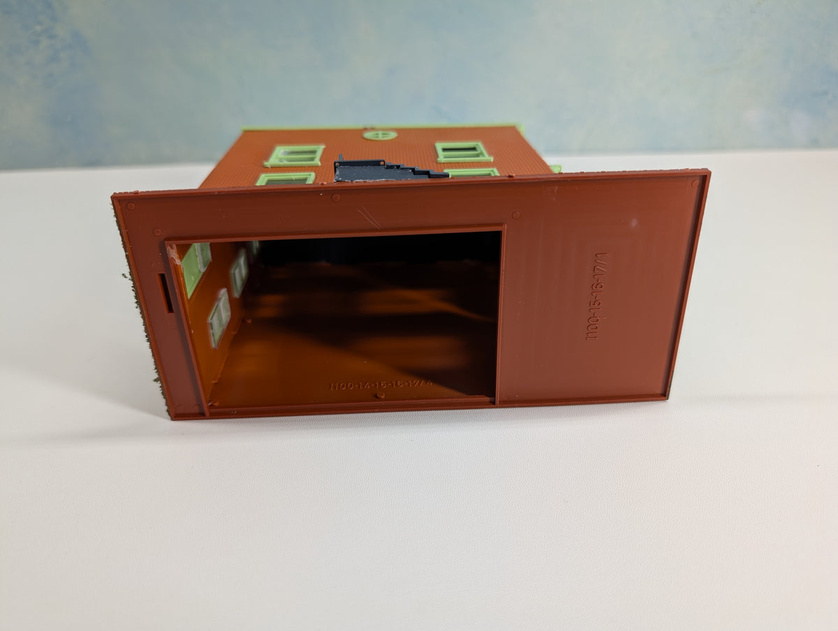 USED HO Scale Brick Storefront