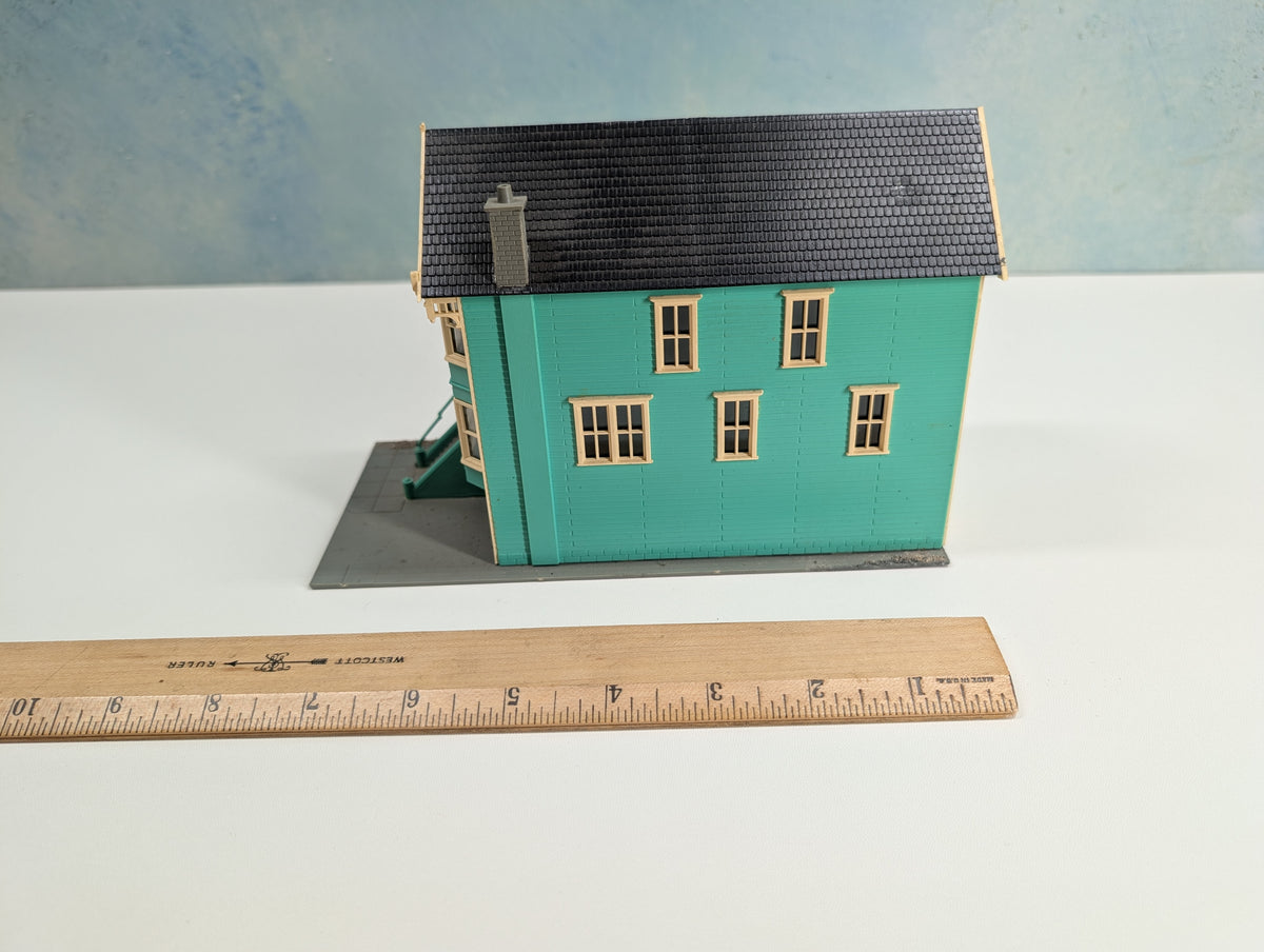 USED HO Scale Green/Blue Row Home