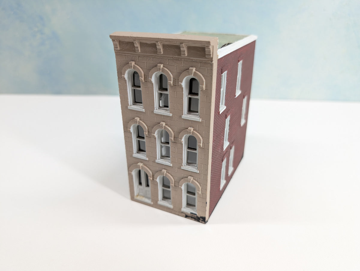 USED HO Scale Brick Storefront