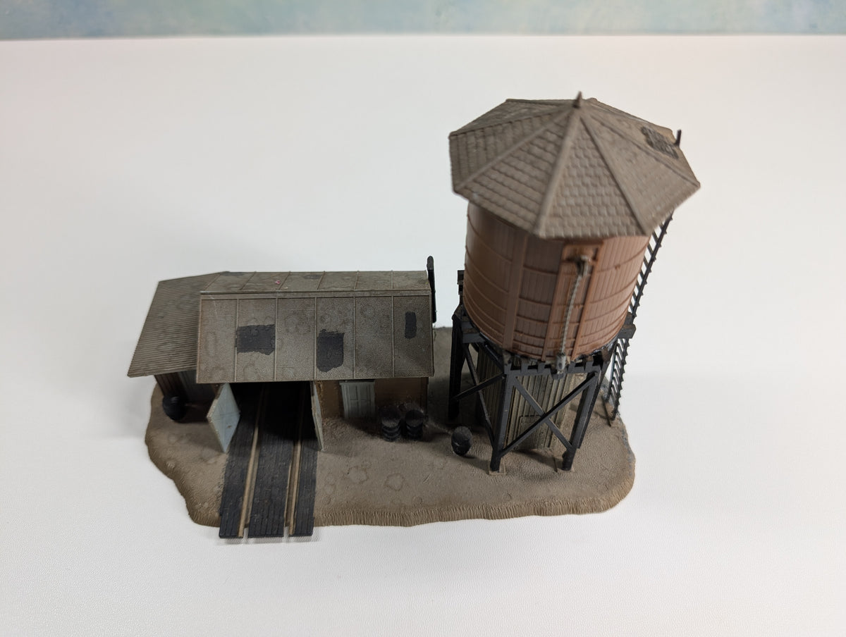 USED HO Scale Speeder Shed with Water Tower