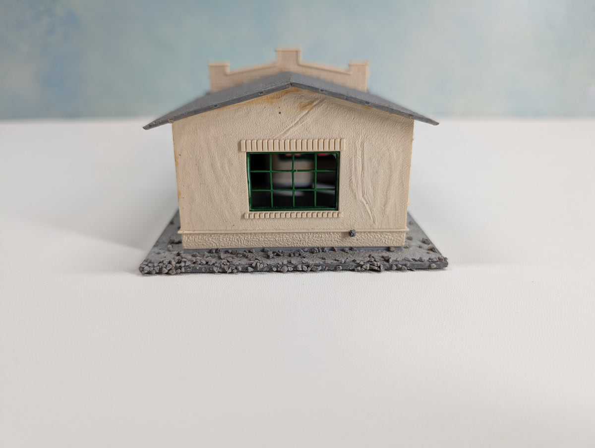 USED Pola HO Scale Service Station, Texaco