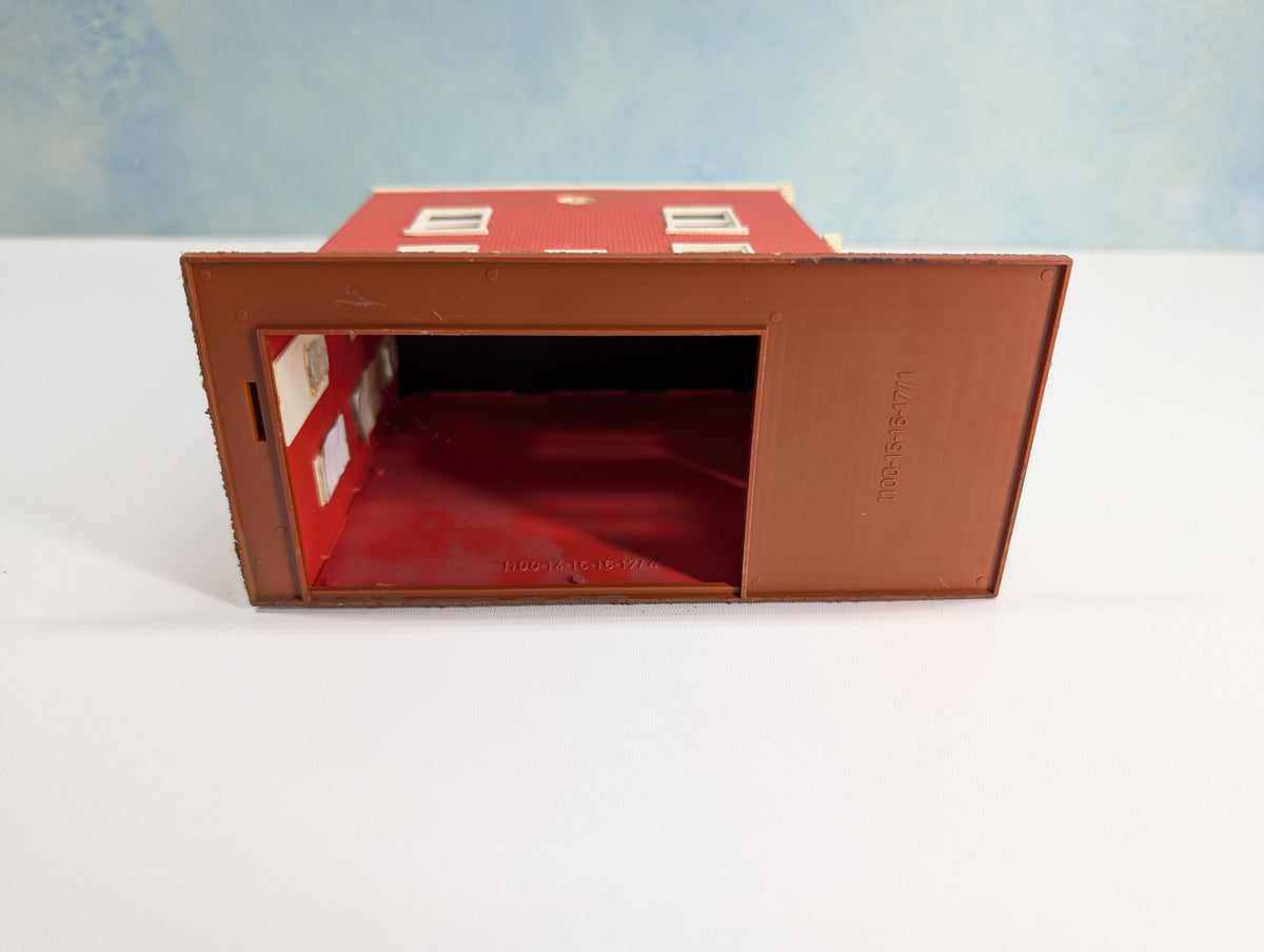USED HO Scale Cigar Shop, Brick Storefront