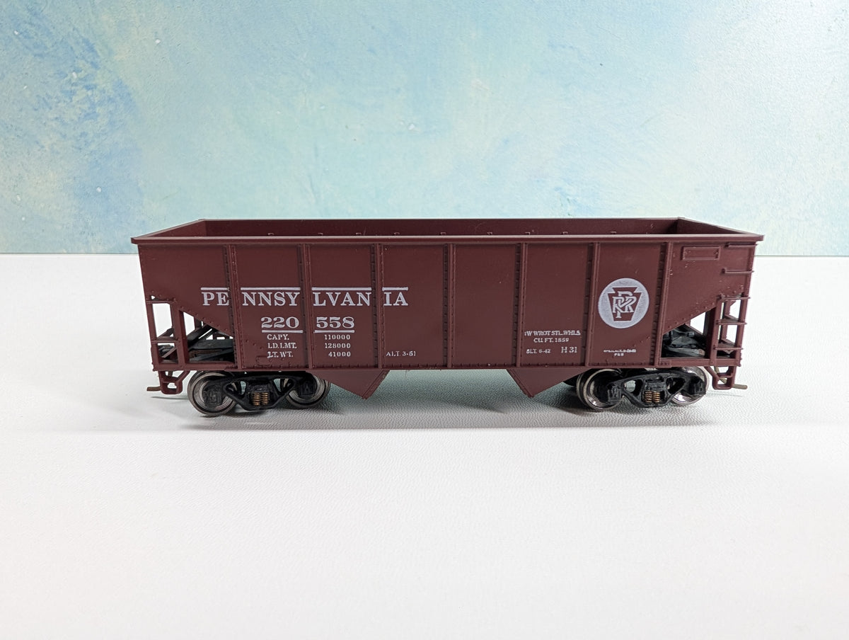 USED Athearn HO Scale 2 Bay Hopper Pennsylvania PRR #220558 Metal Wheels