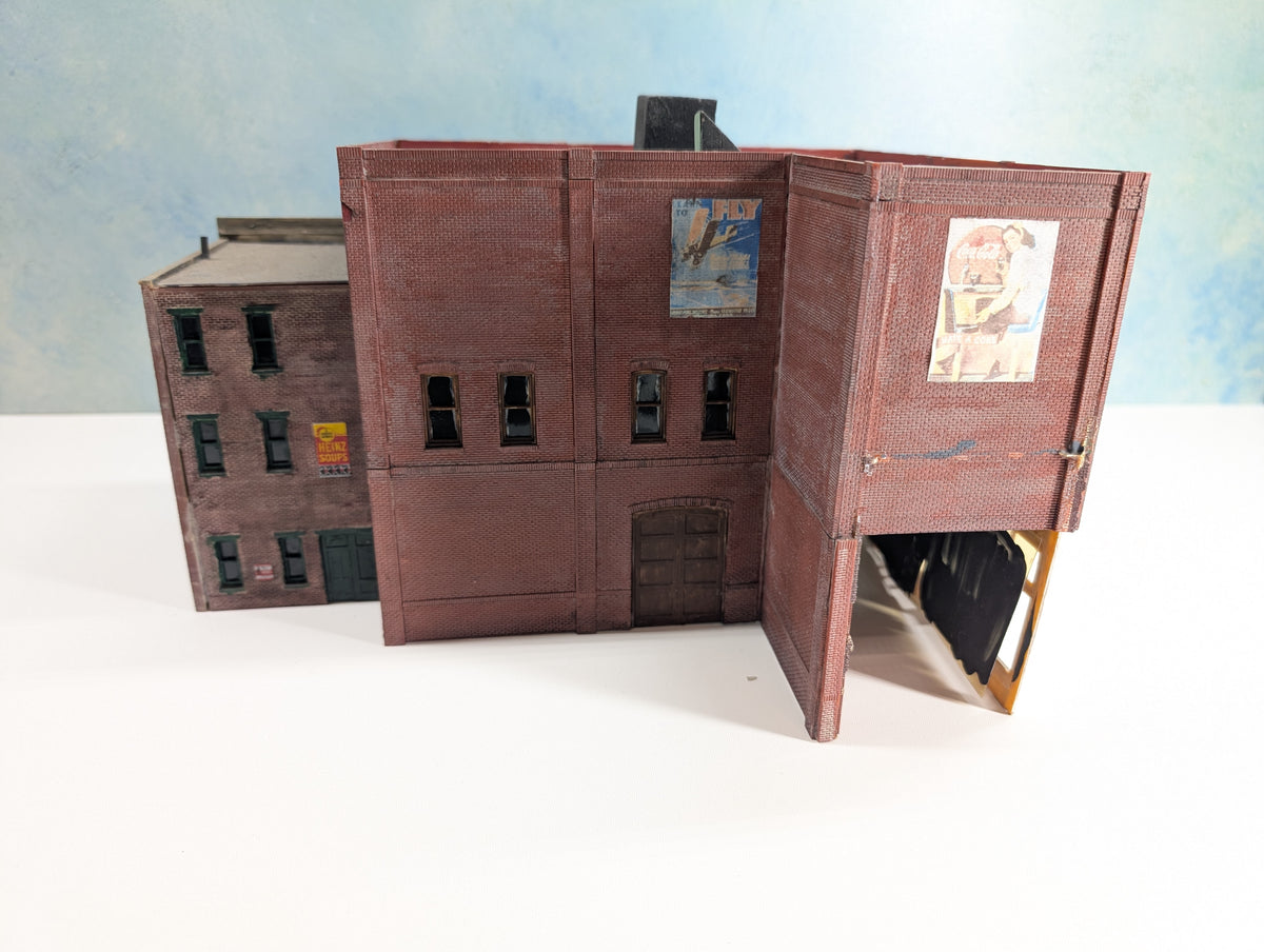 USED DPM HO Scale Large Brick Storefronts / Warehouse