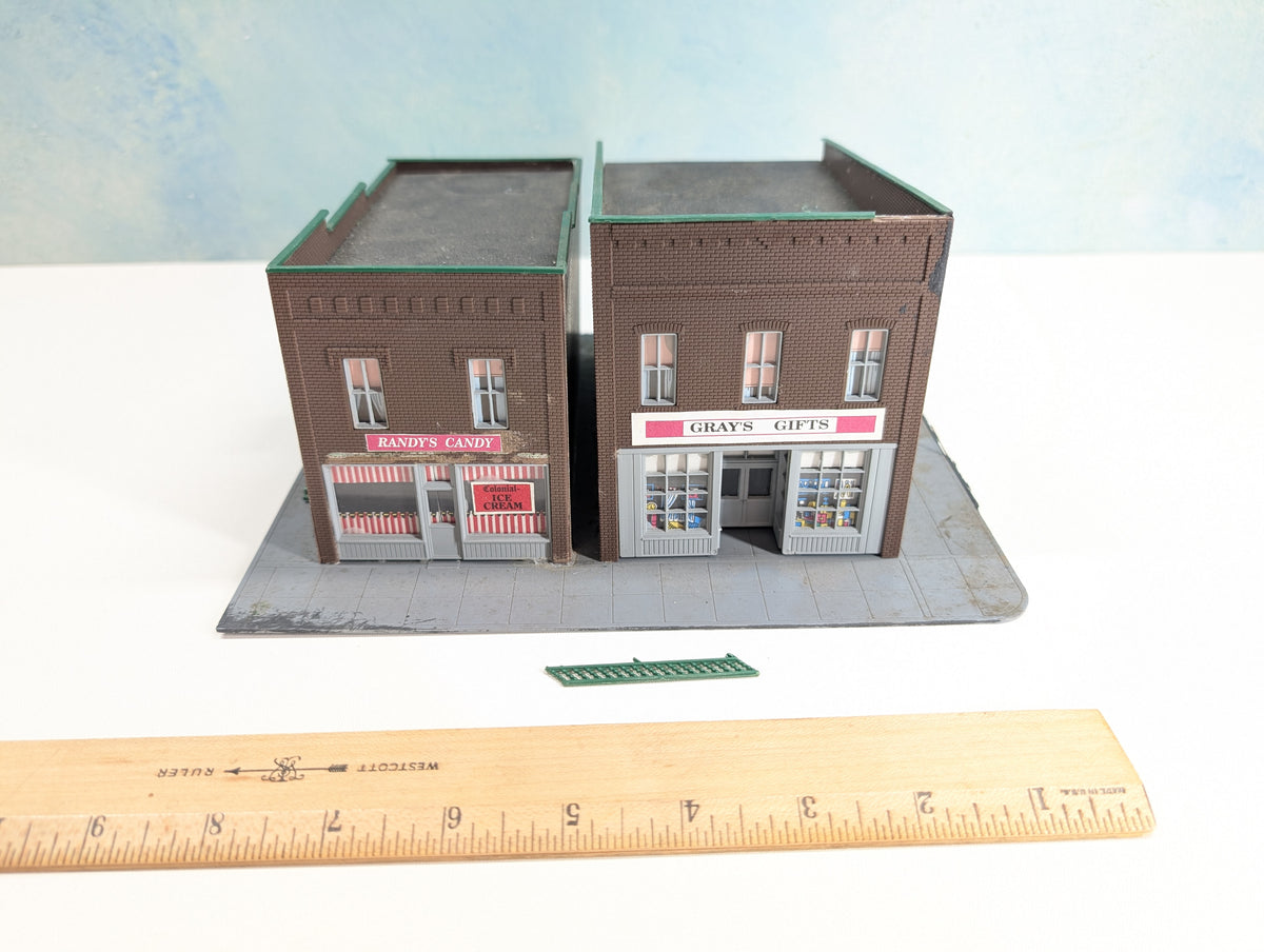 USED HO Scale Randy's Candy & Gray's Gifts, 2 Brown Storefronts
