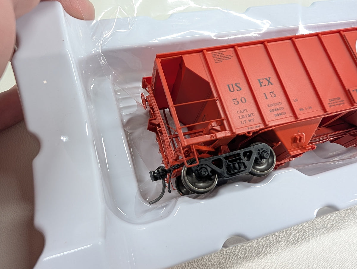 Tangent #35164-01 HO Scale PS-2 2929 Covered Hopper Texas Industries USEX #5015 Metal Wheels