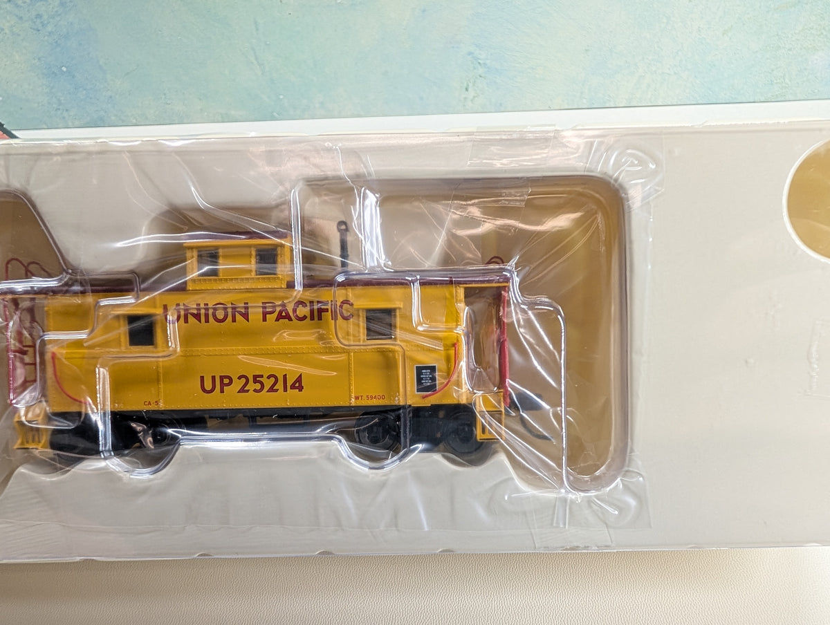 Atlas Trainman 954 HO Scale Cupola Caboose Union Pacific UP #25214 Metal Wheels