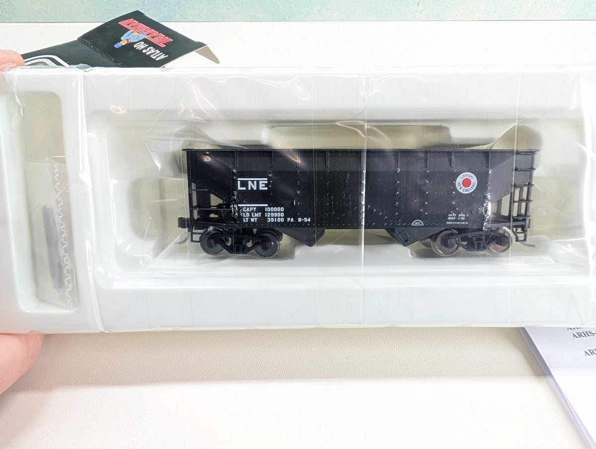 Atlas Trainman #ARHS-07 HO Scale 2 Bay Offset Hopper w/ Decals Lehigh & New England LNE Metal Wheels