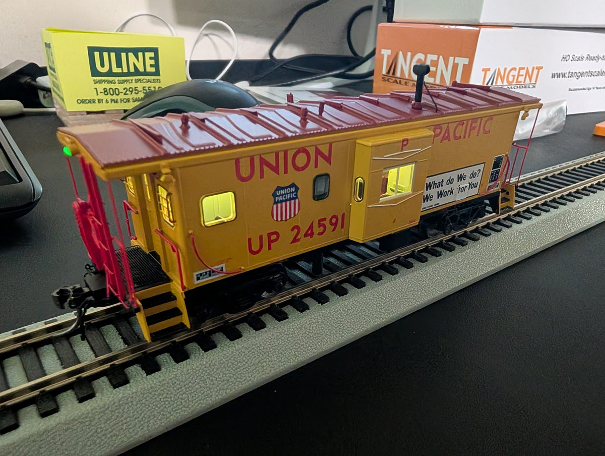 Tangent #60416-01 HO Scale ICC Rock Island Bay Window Caboose Union Pacific UP #24591 1981+, R/G Lights