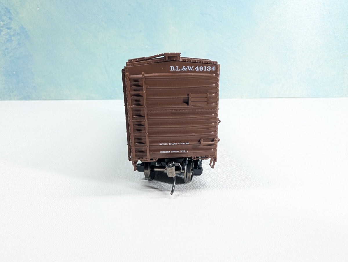 Intermountain HO Scale 40' Box Car Delaware, Lackawanna & Western Railroad DL&W #49134 Metal Wheels
