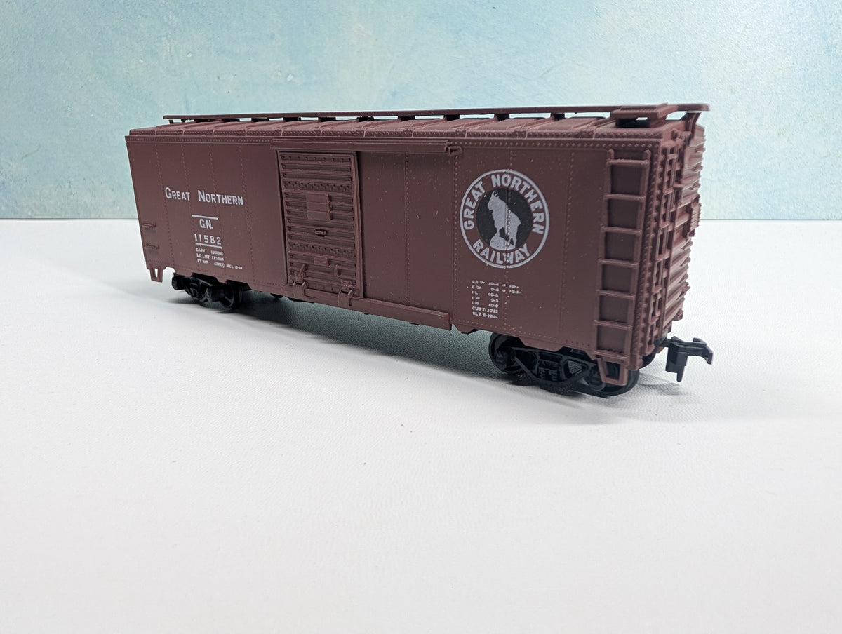 USED Athearn HO Scale 40' Box Car Great Northern GN #11582