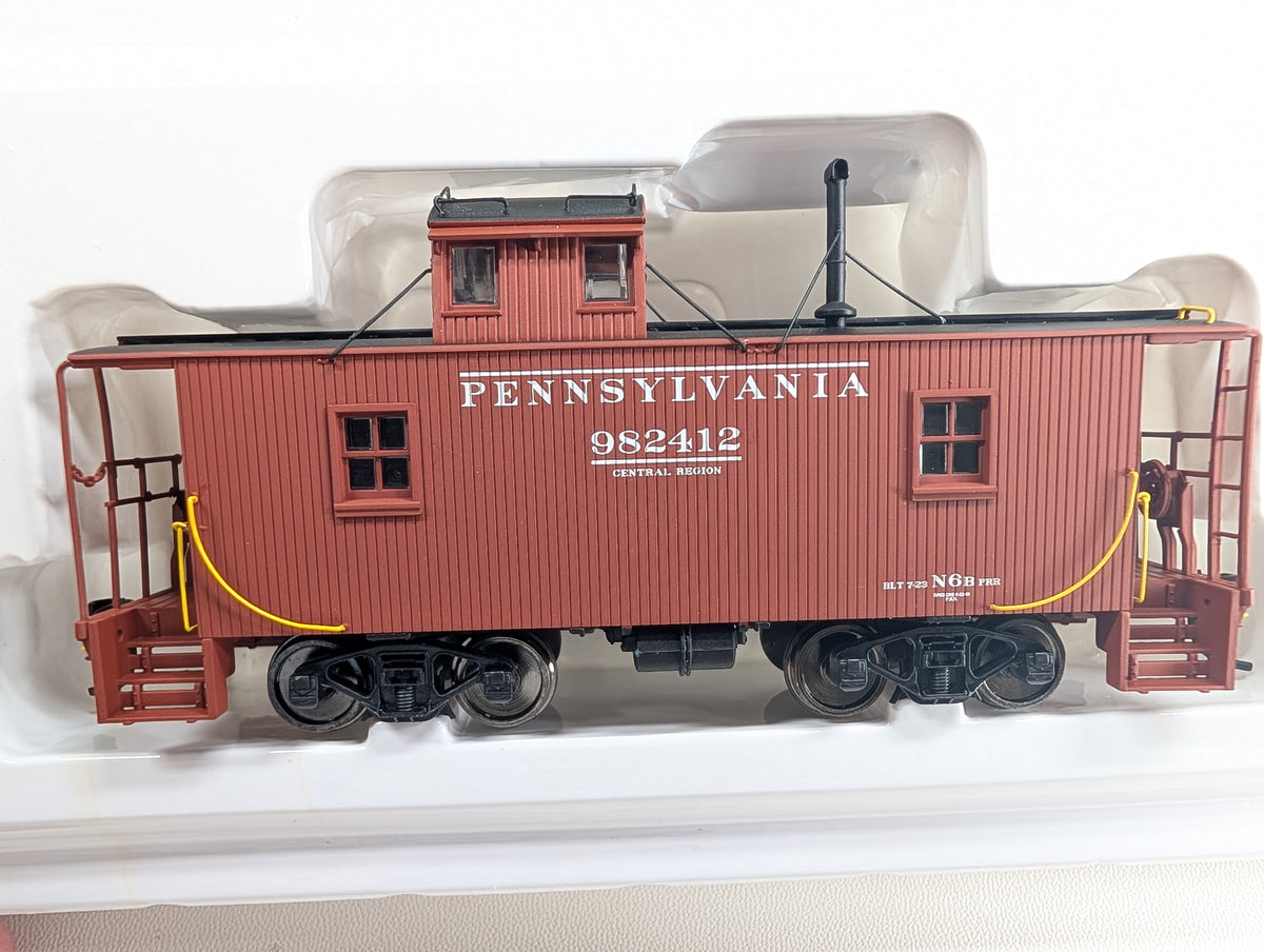 Walthers 932-27641 HO Scale N6B Wood Offset Cupola Caboose 2 Car Pack Pennsylvania PRR #981507, 982412 Metal Wheels